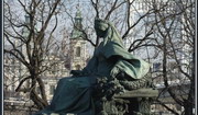 Памятник Елизавете Баварской.